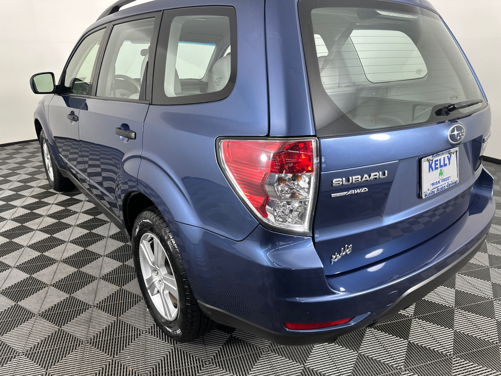 2013 Subaru Forester 2.5X 11