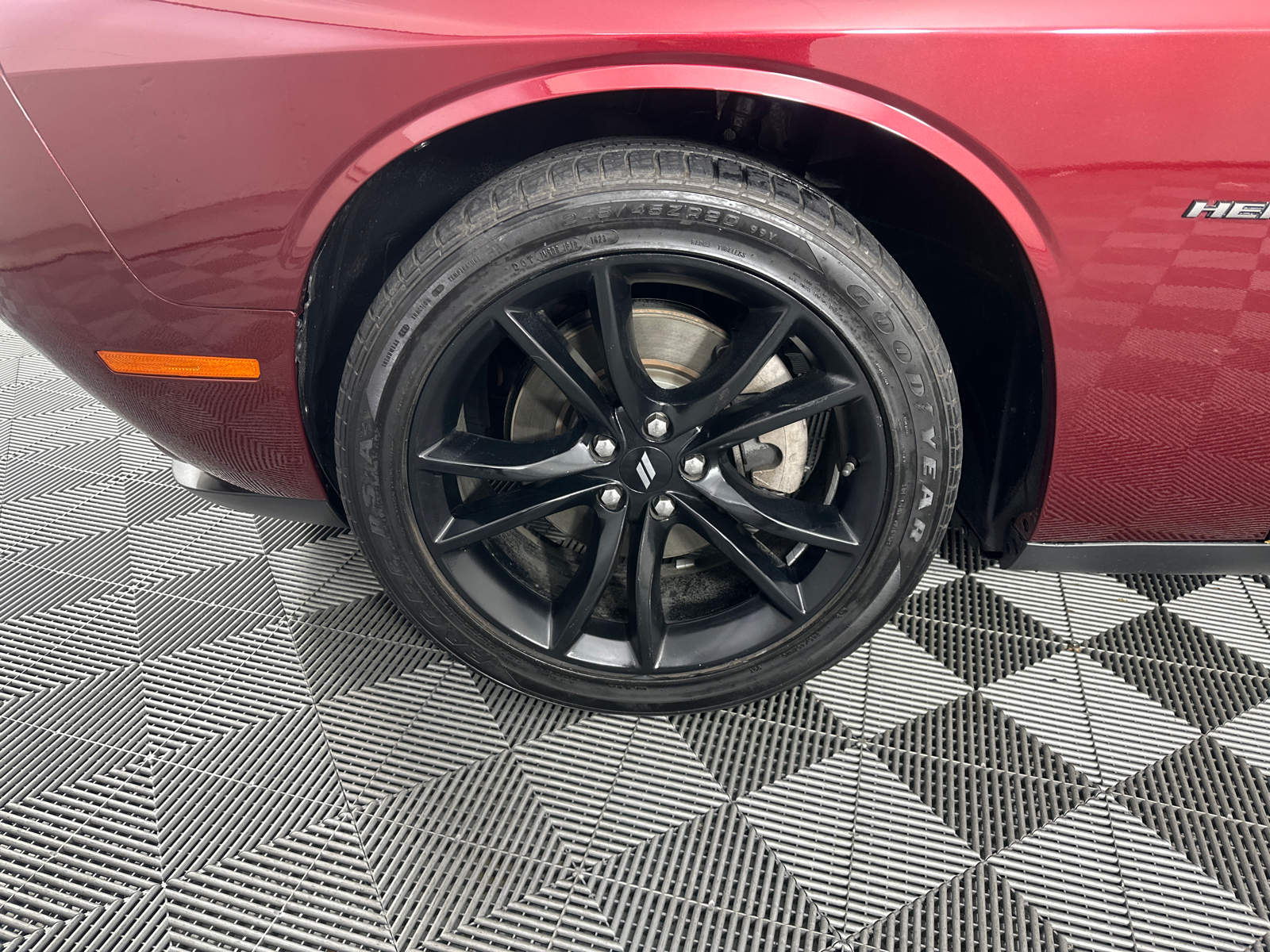 2018 Dodge Challenger R/T 8