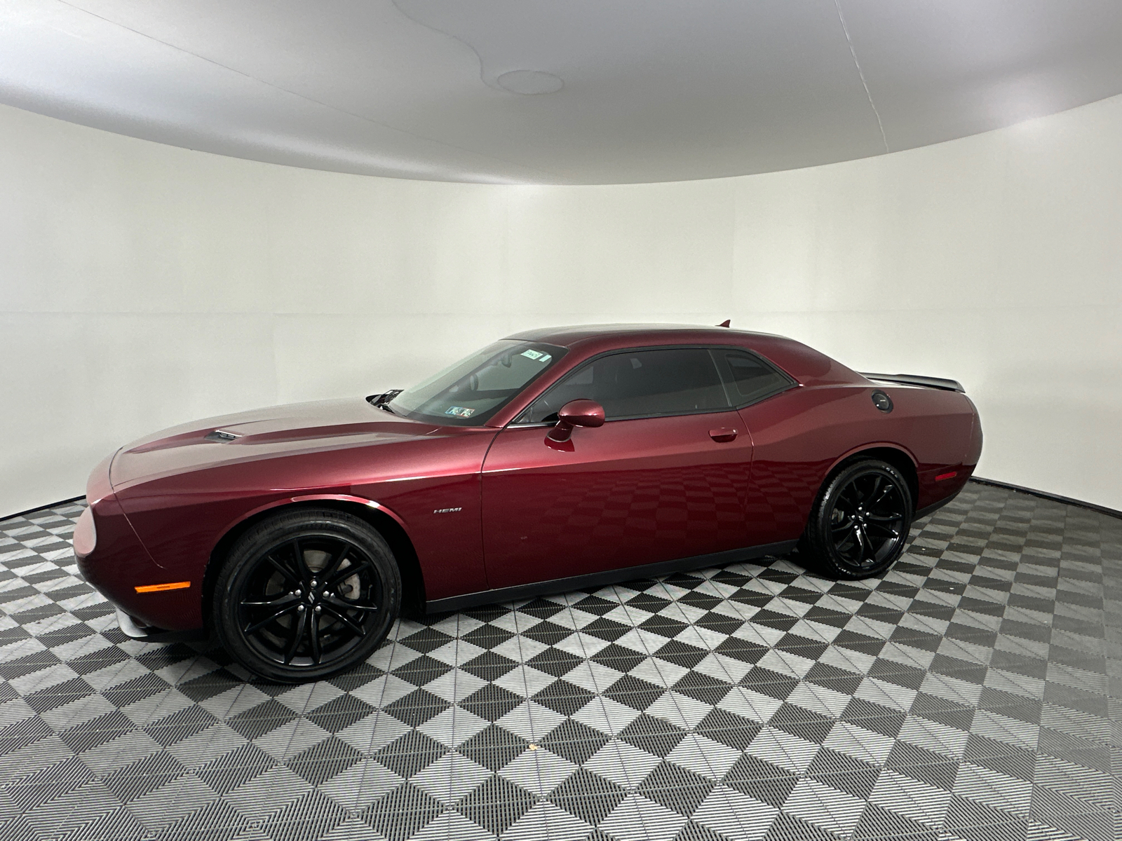 2018 Dodge Challenger R/T 9