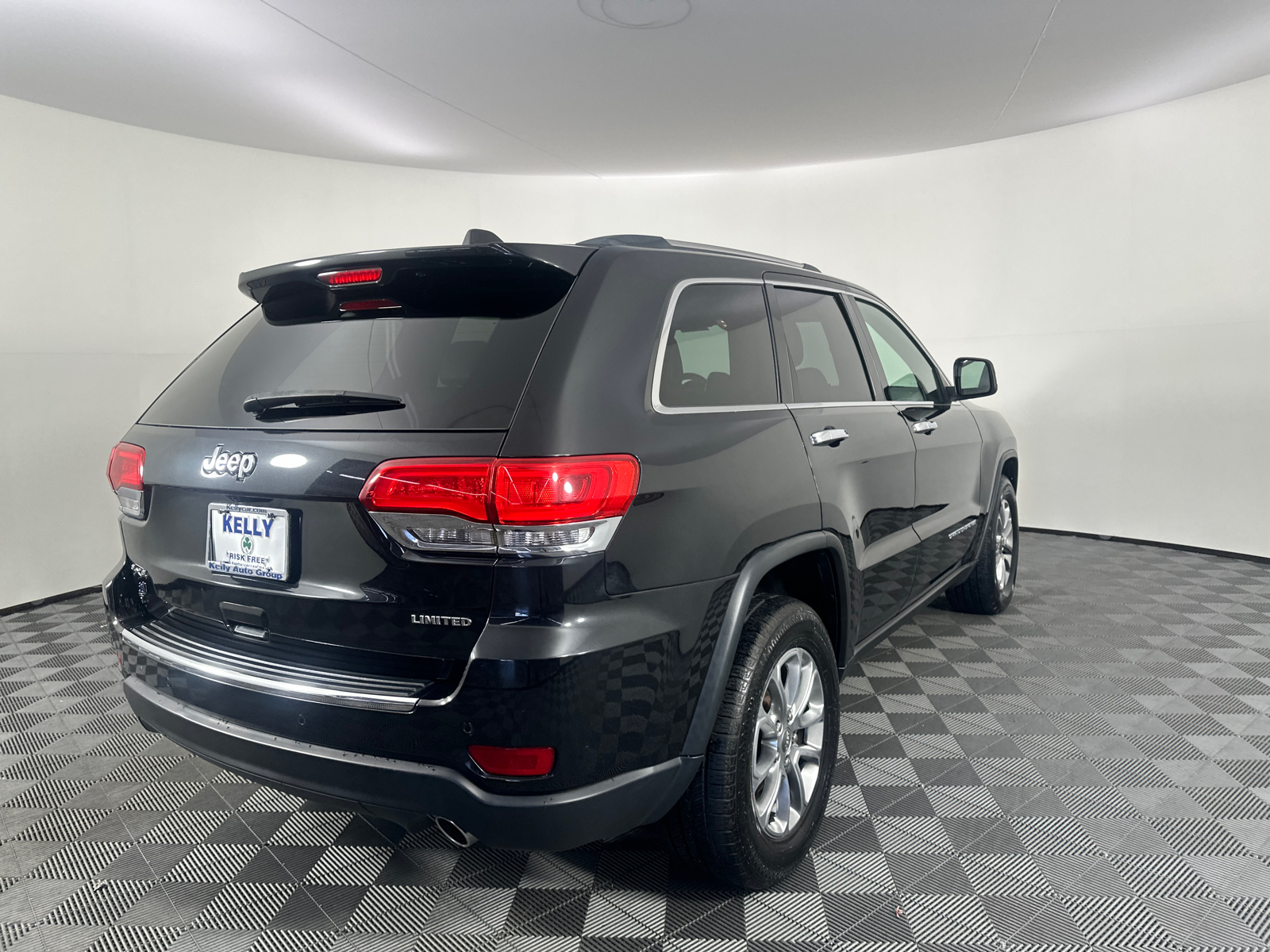 2016 Jeep Grand Cherokee Limited 16