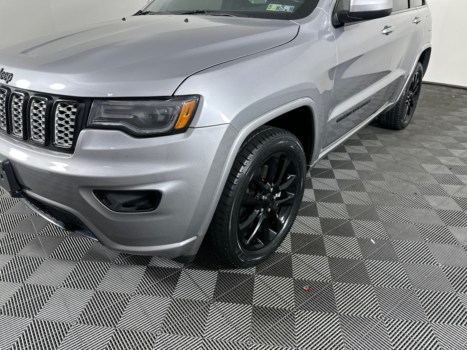 2021 Jeep Grand Cherokee Laredo X 7