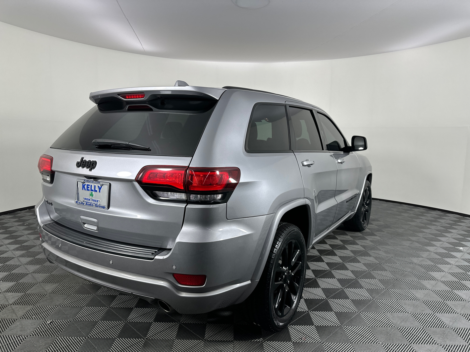 2021 Jeep Grand Cherokee Laredo X 16