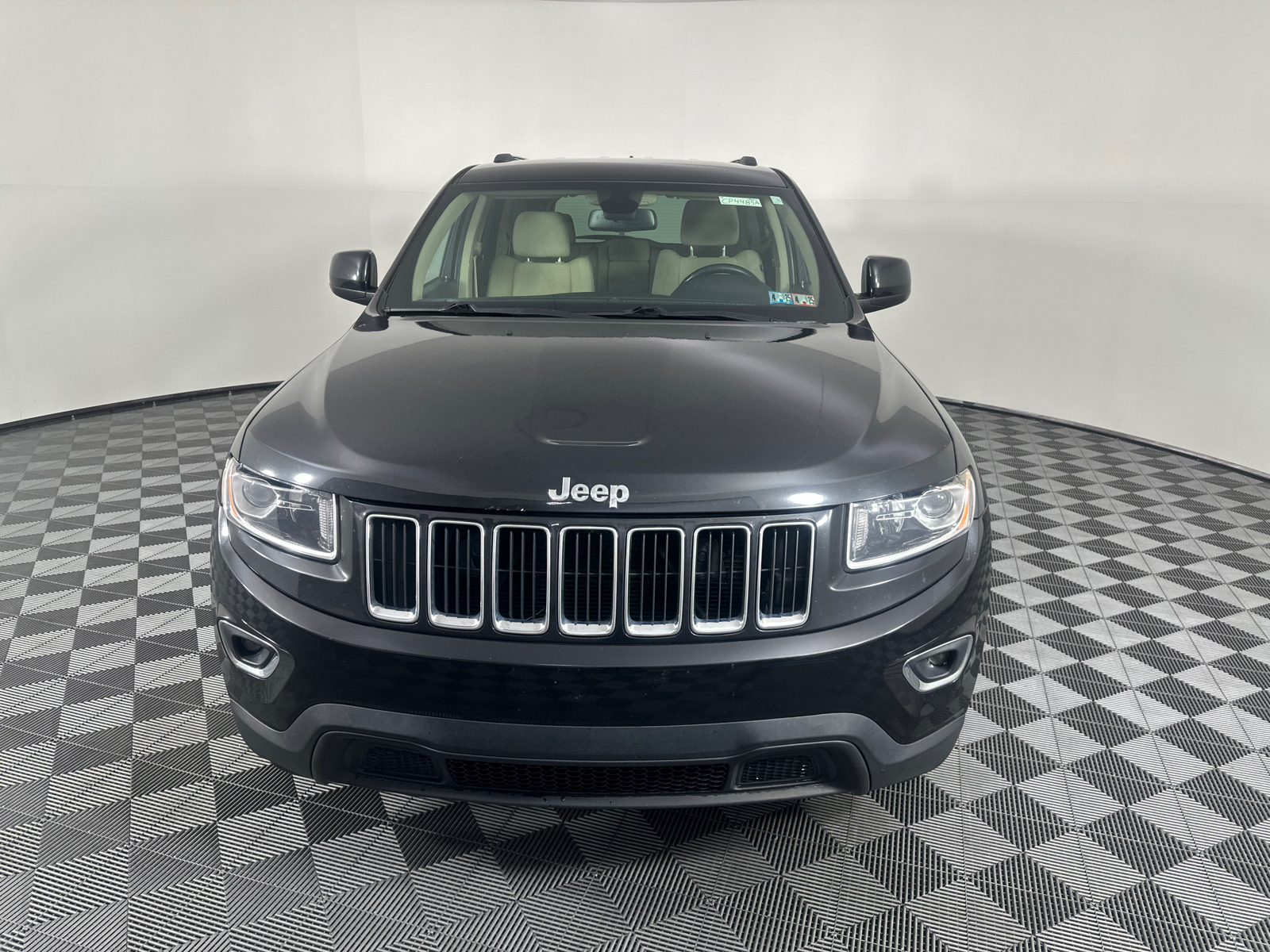 2015 Jeep Grand Cherokee Laredo 2