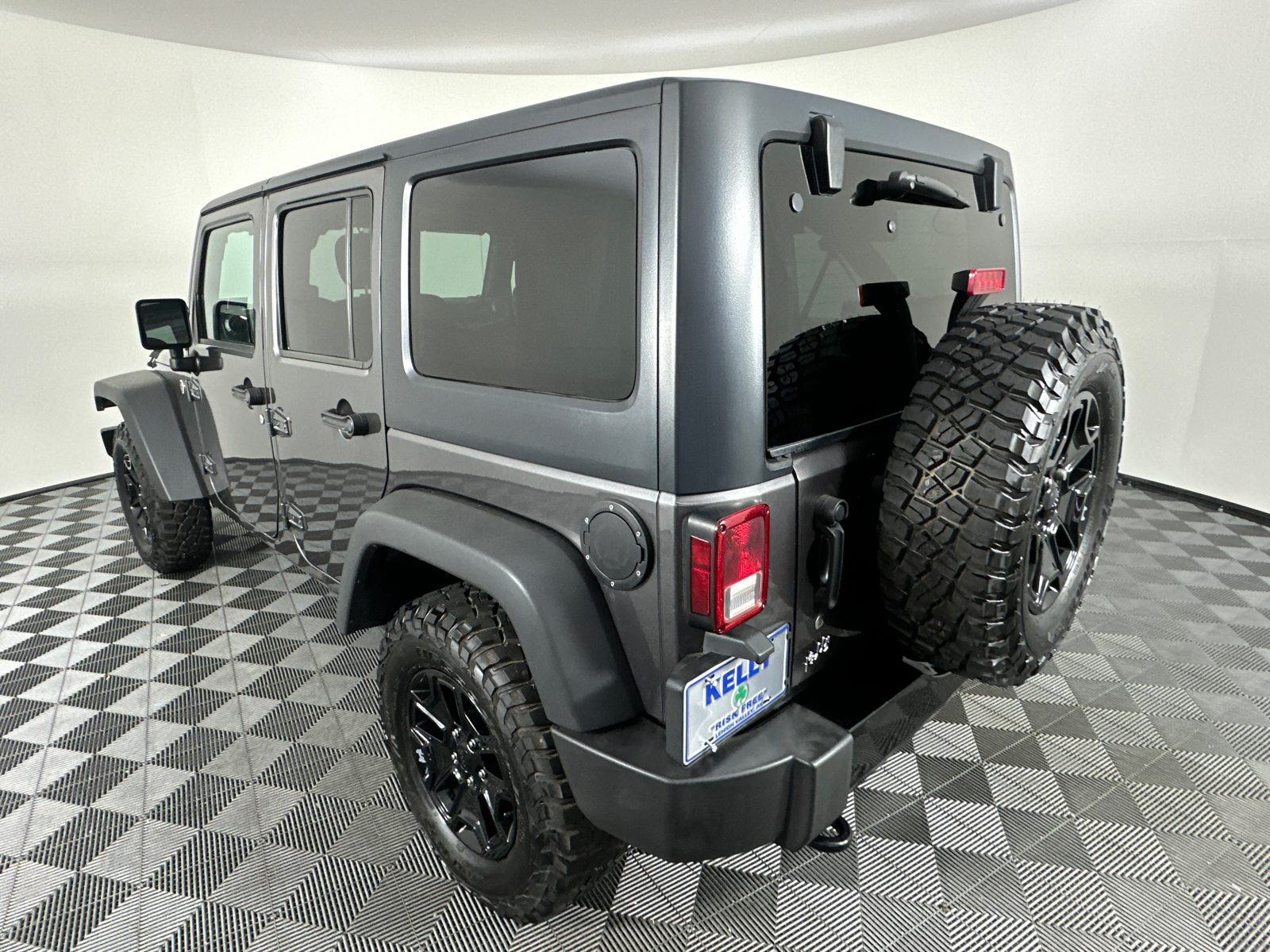 2016 Jeep Wrangler Unlimited Willys 12