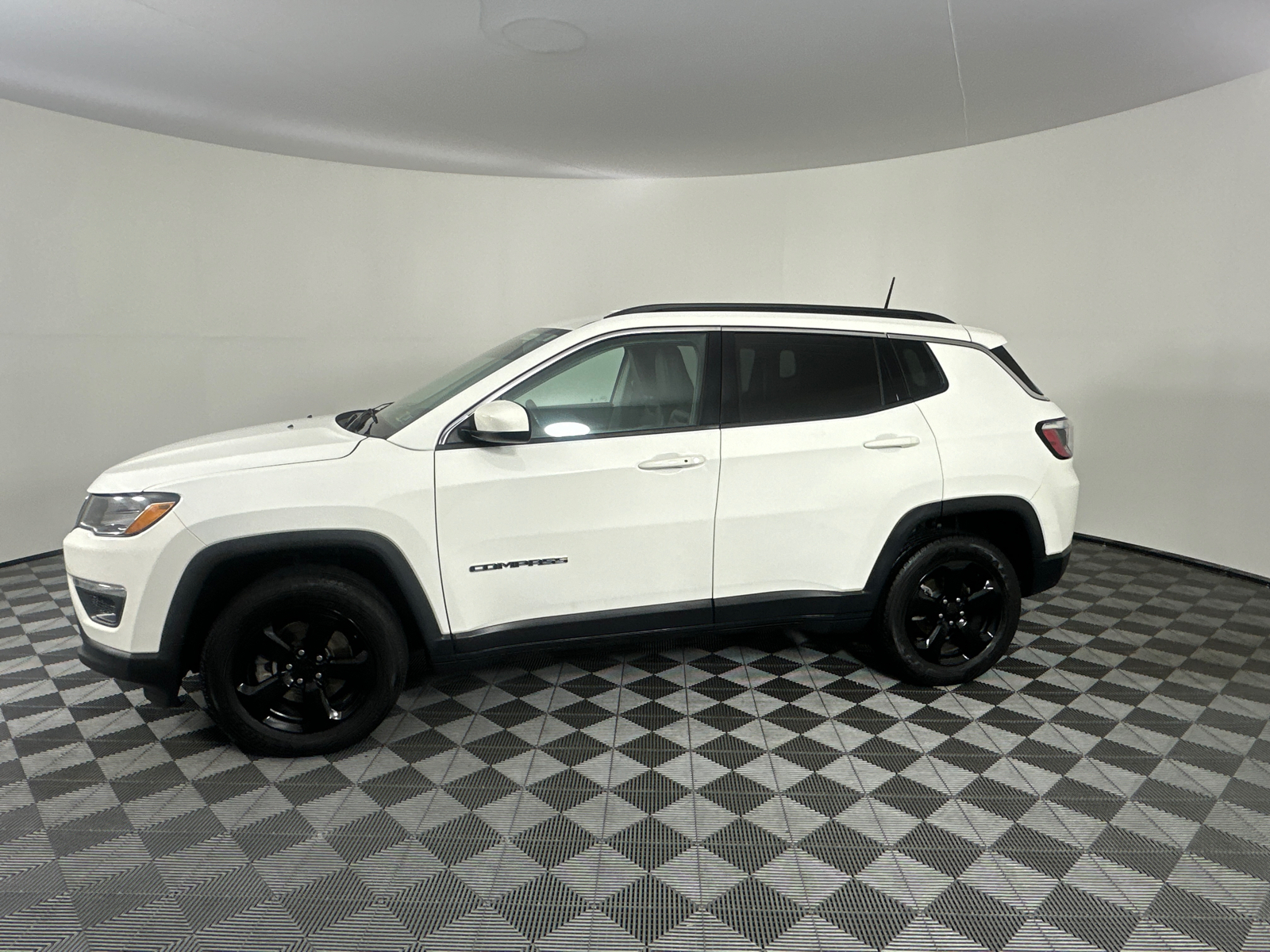 2018 Jeep Compass Latitude 9