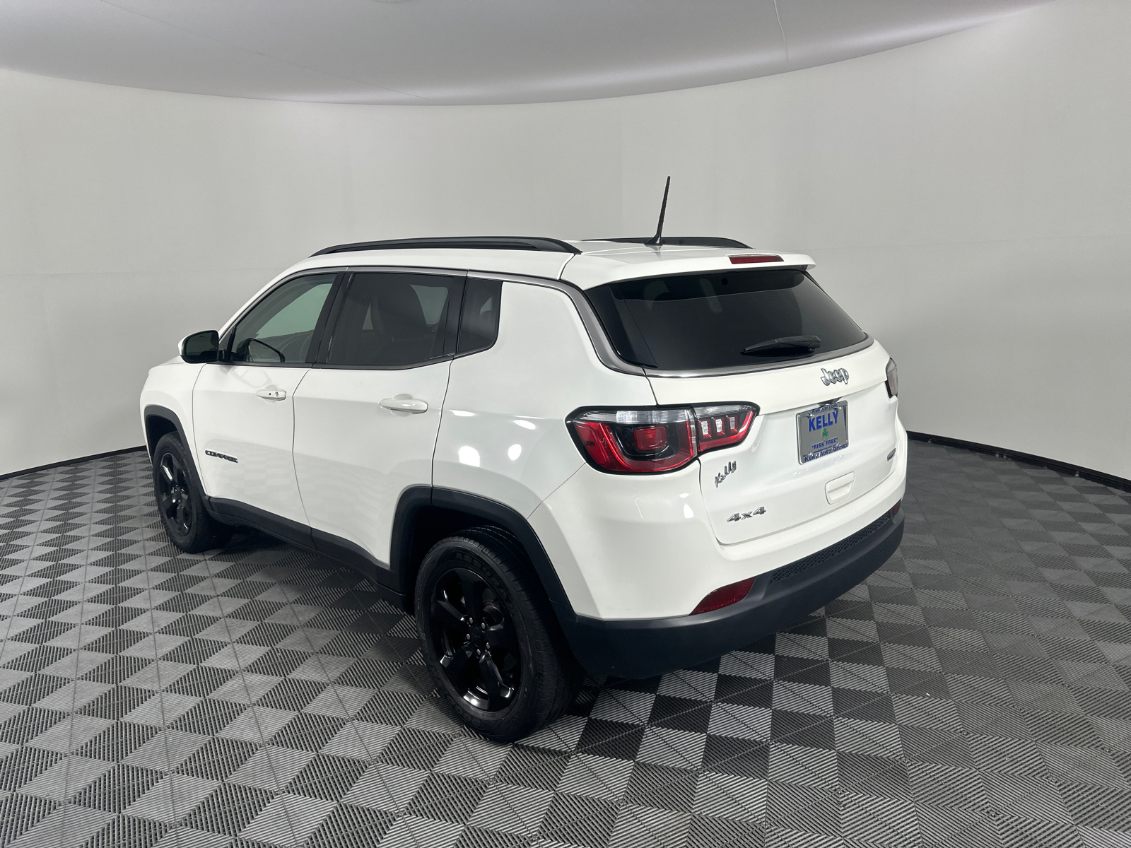 2018 Jeep Compass Latitude 11