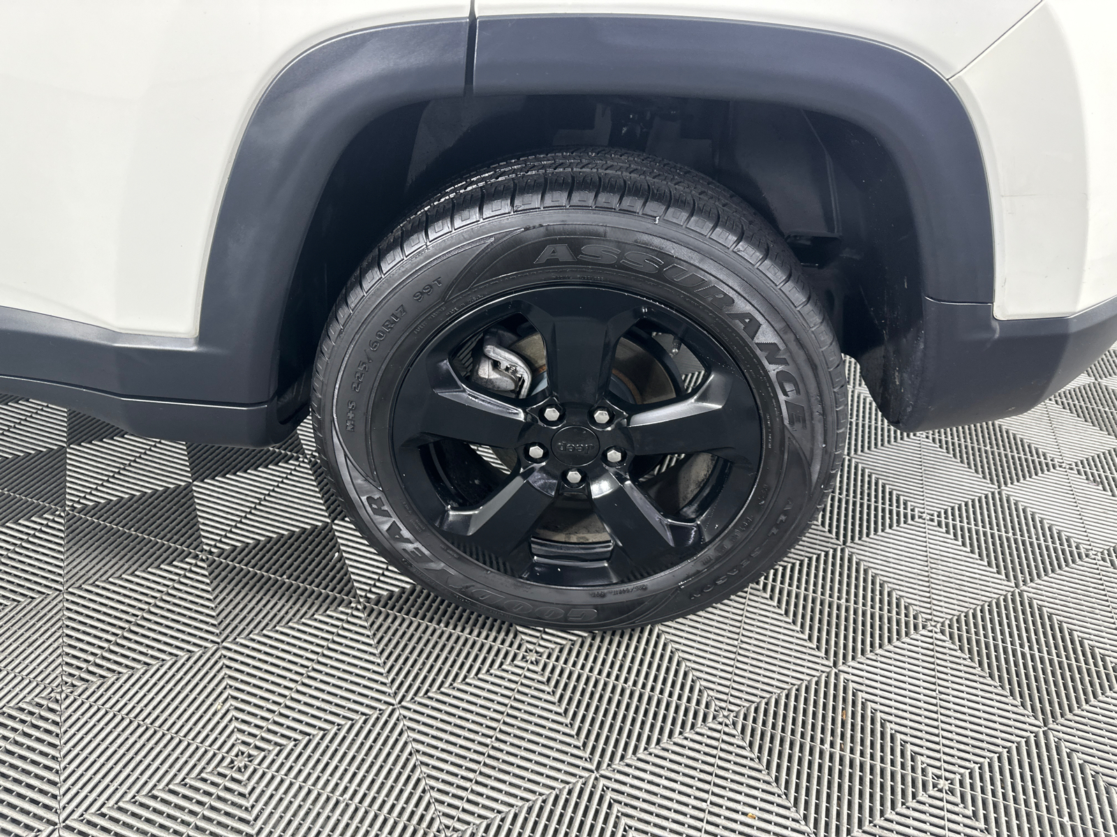 2018 Jeep Compass Latitude 13