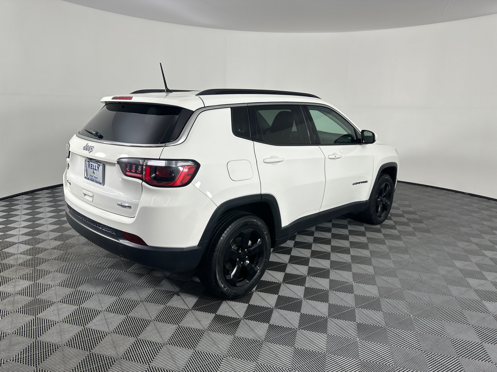 2018 Jeep Compass Latitude 19