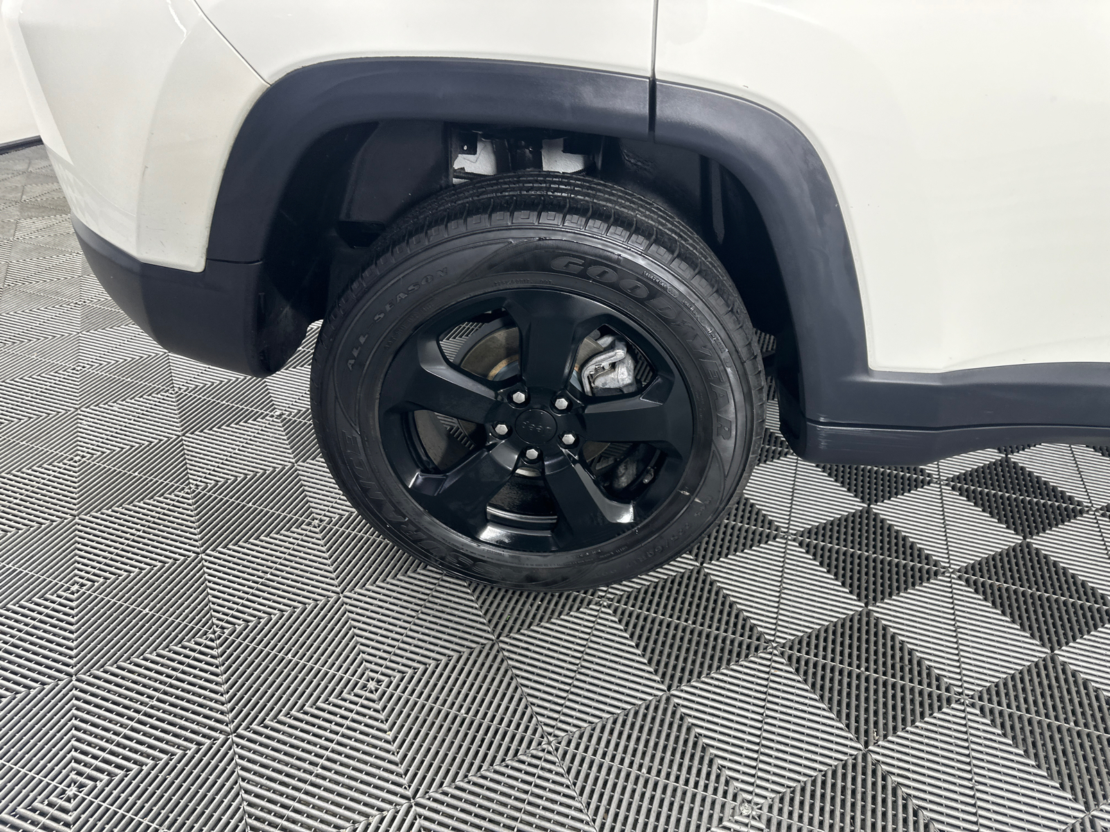 2018 Jeep Compass Latitude 21