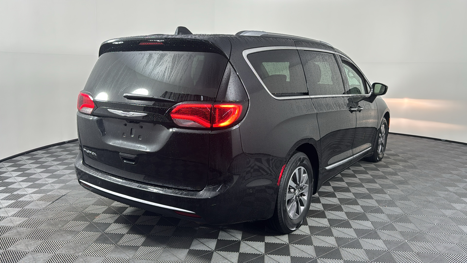 2019 Chrysler Pacifica Touring L Plus 8