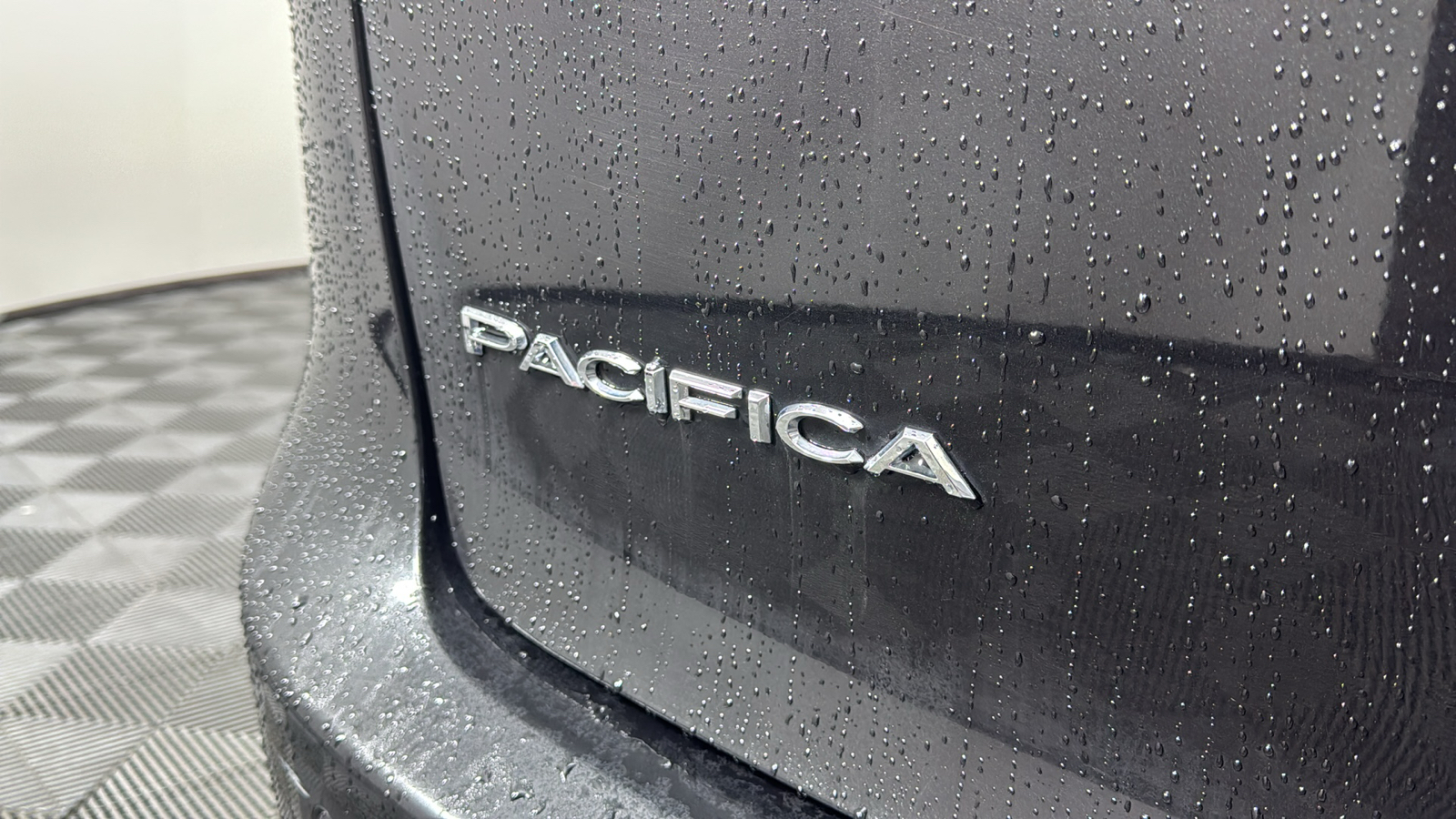 2019 Chrysler Pacifica Touring L Plus 9