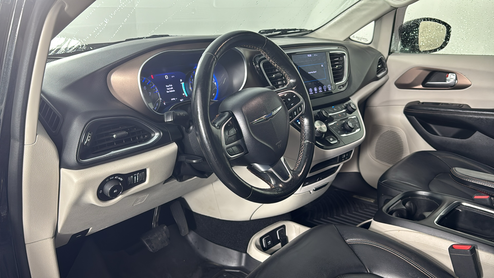 2019 Chrysler Pacifica Touring L Plus 18