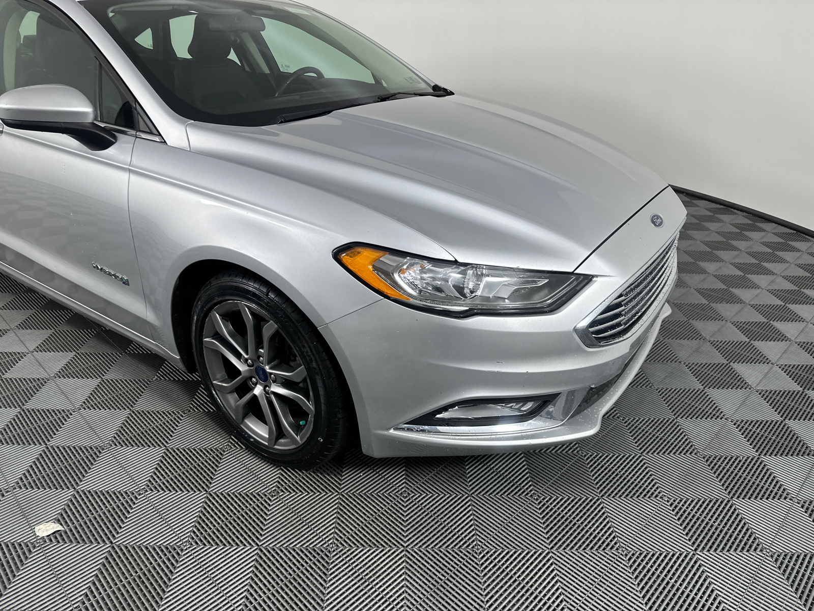 2017 Ford Fusion Hybrid SE 2