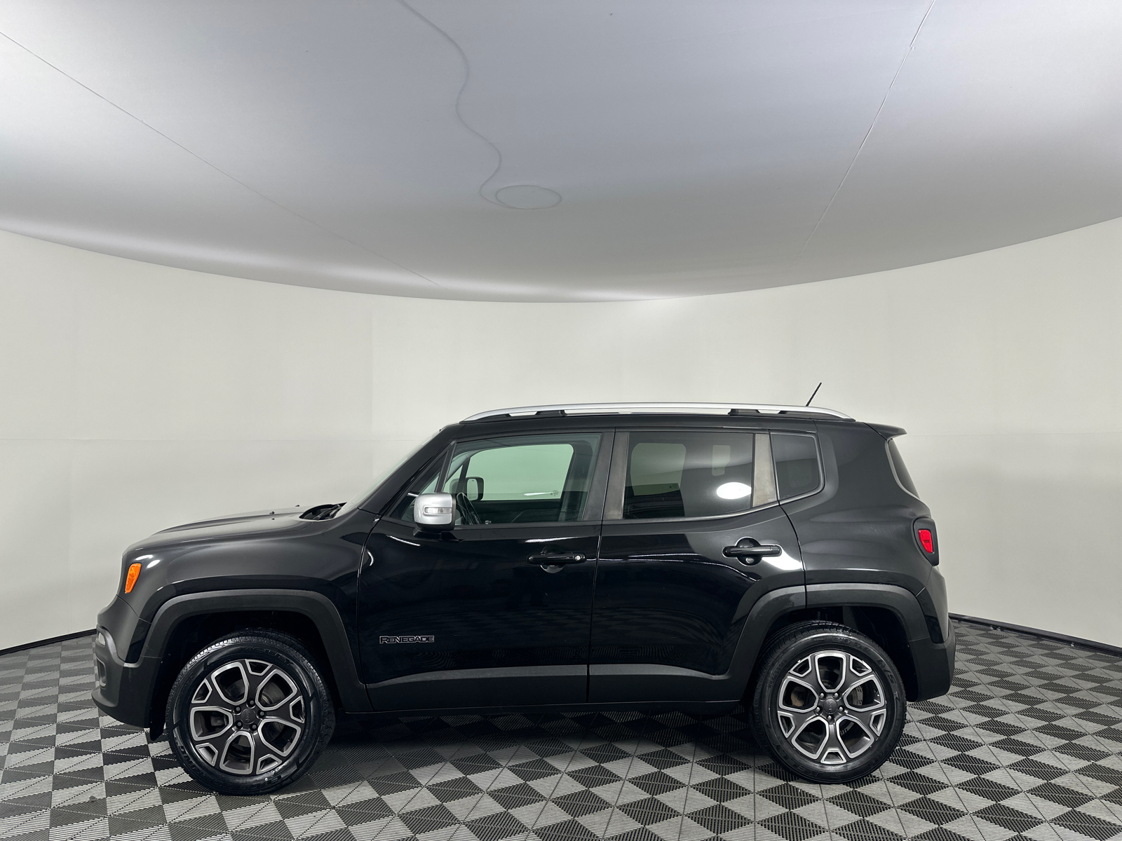 2017 Jeep Renegade Limited 9