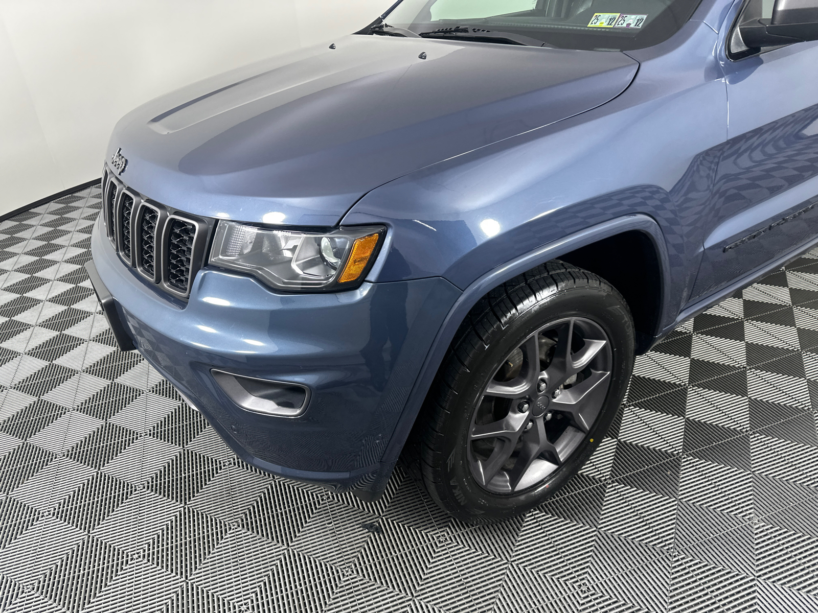 2021 Jeep Grand Cherokee 80th Anniversary Edition 7