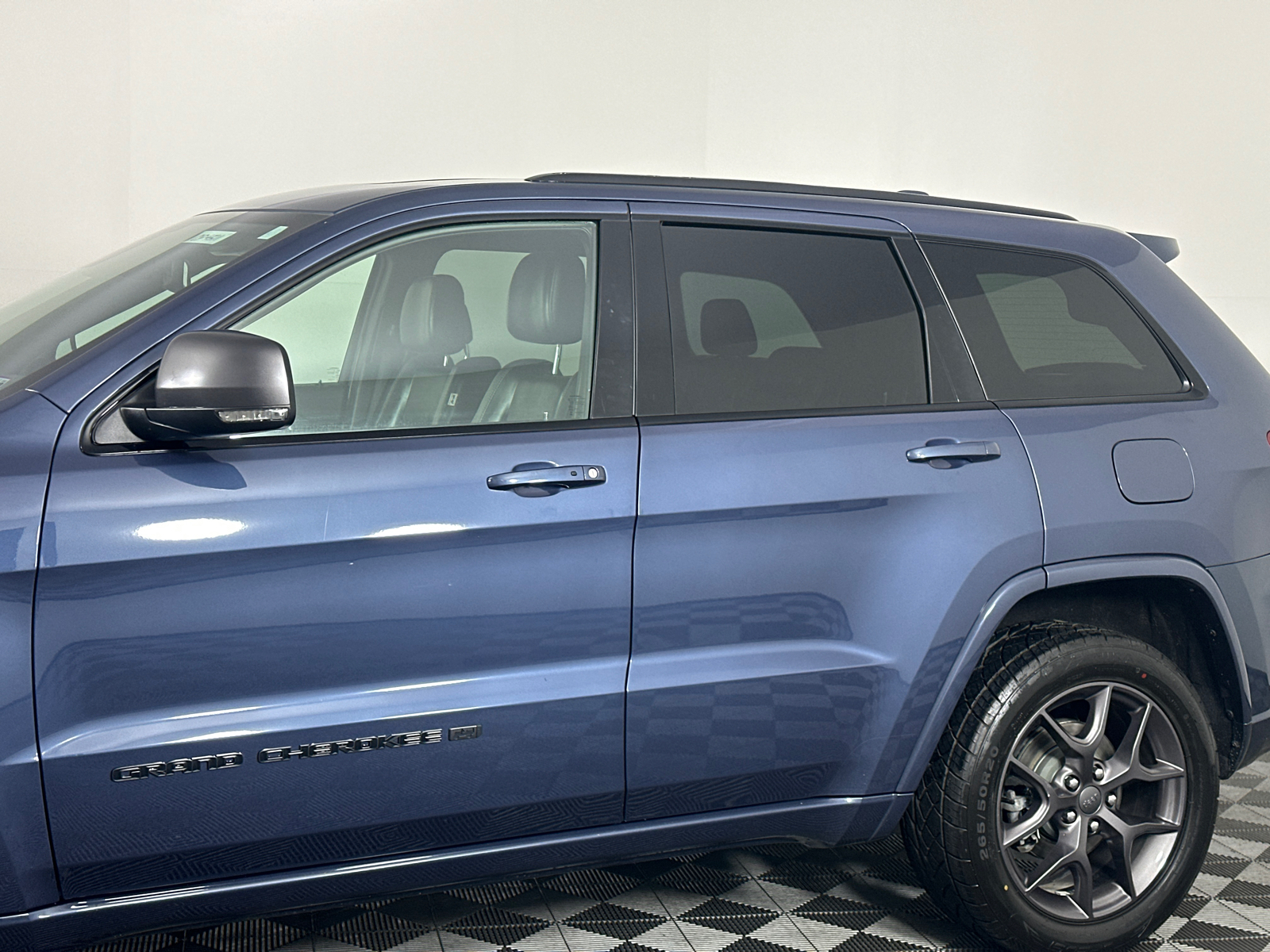 2021 Jeep Grand Cherokee 80th Anniversary Edition 10