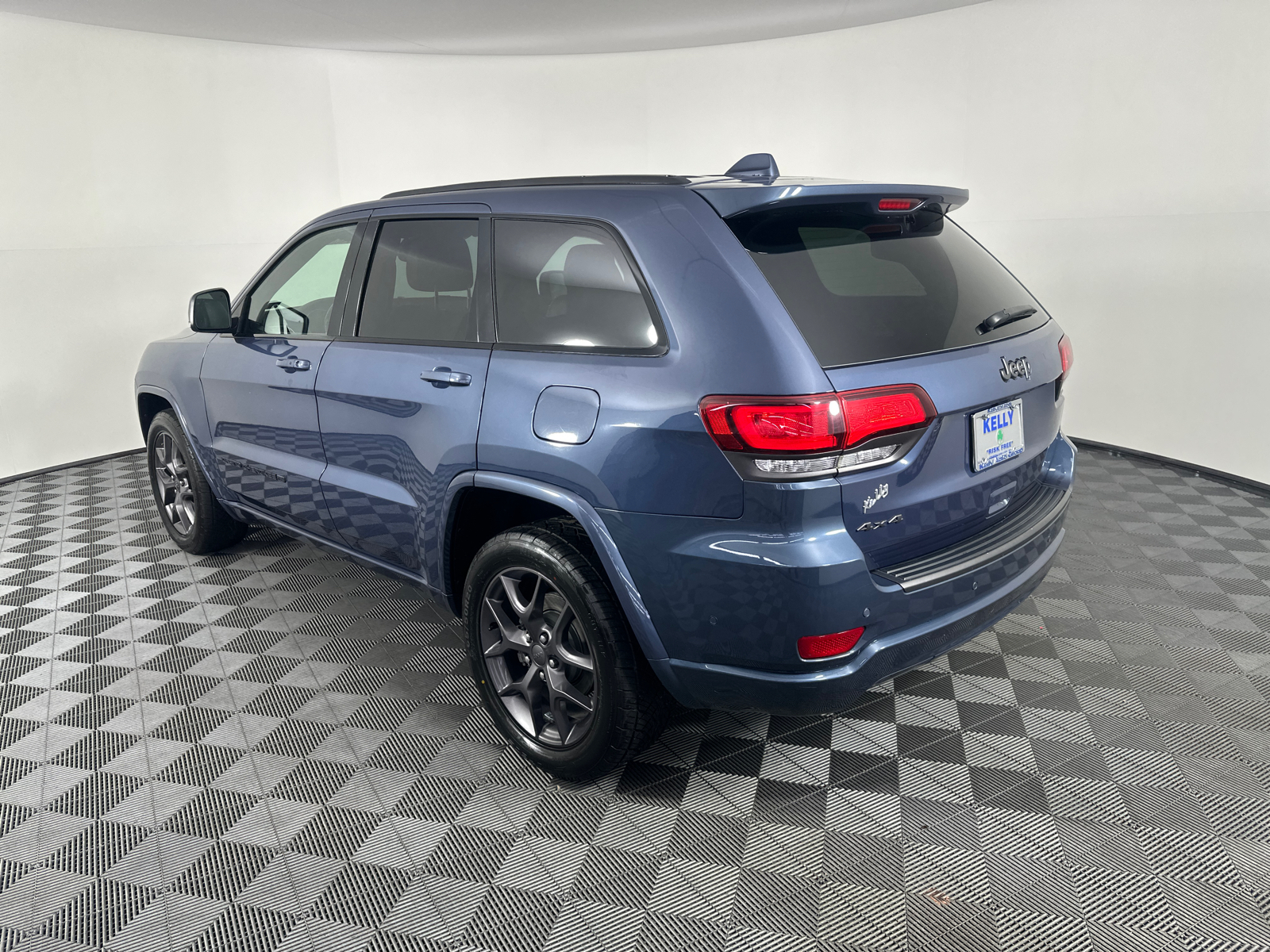 2021 Jeep Grand Cherokee 80th Anniversary Edition 11