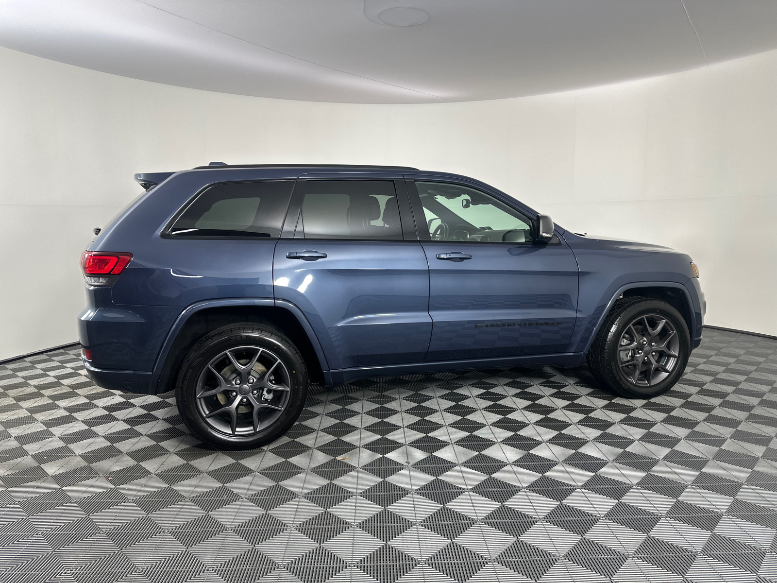 2021 Jeep Grand Cherokee 80th Anniversary Edition 21