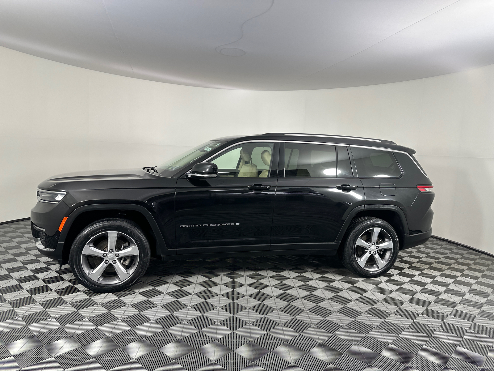 2021 Jeep Grand Cherokee L Limited 9