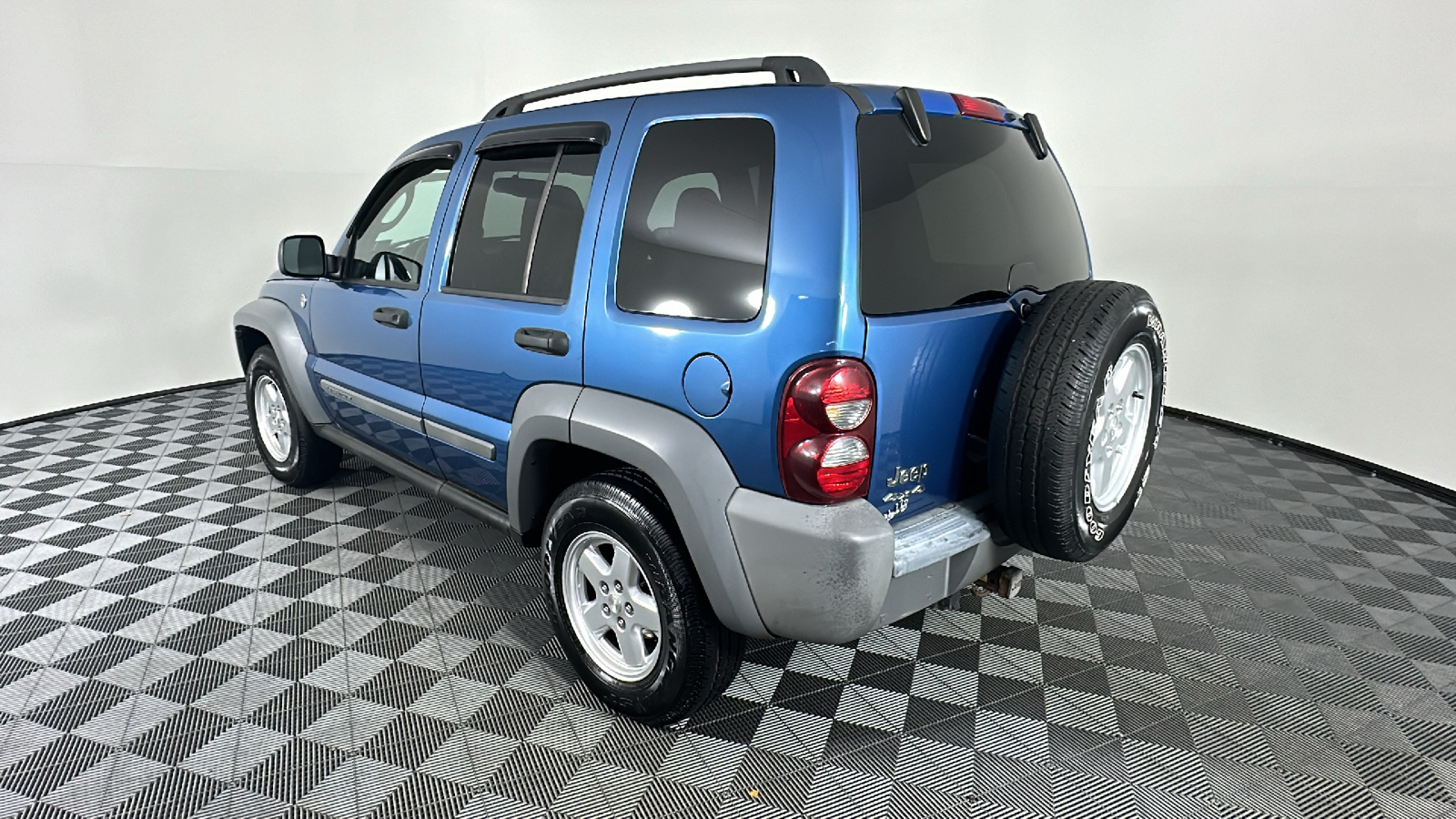 2005 Jeep Liberty Sport 11