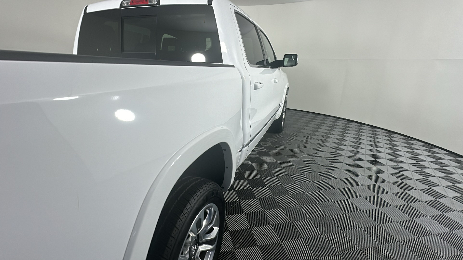 2023 Ram 1500 Limited 17