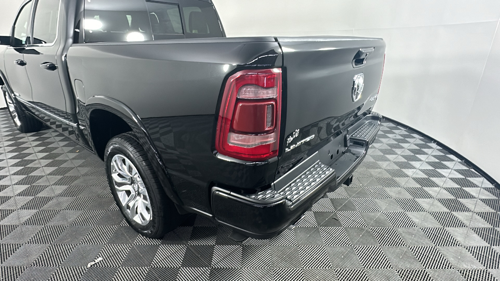 2023 Ram 1500 Limited 13