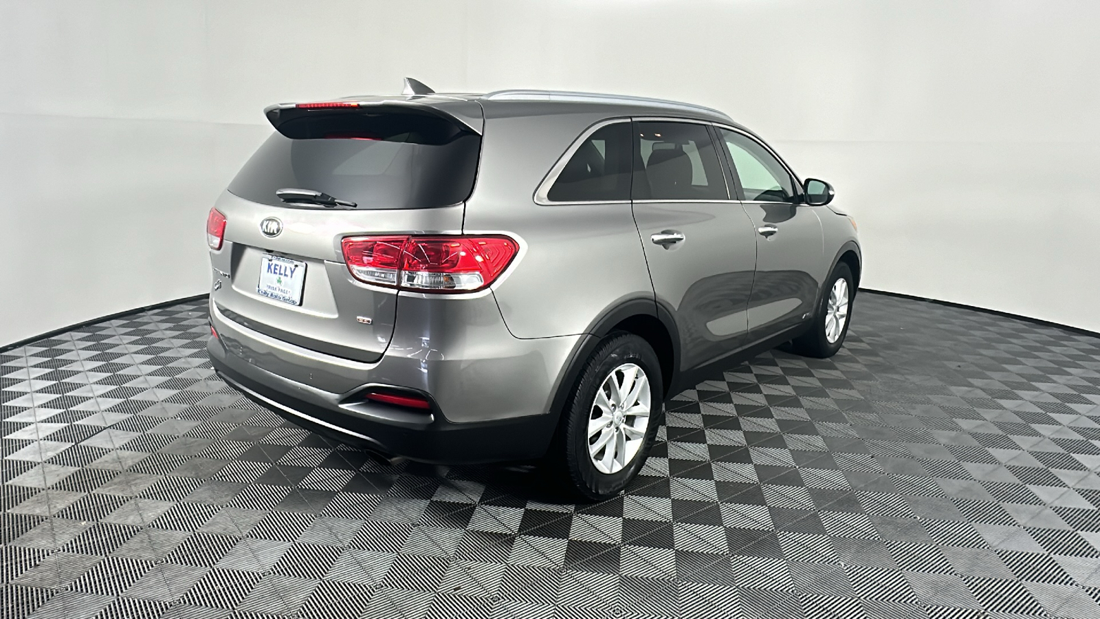 2017 Kia Sorento LX 19