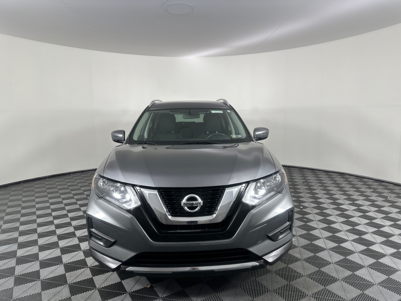 2017 Nissan Rogue SV 4