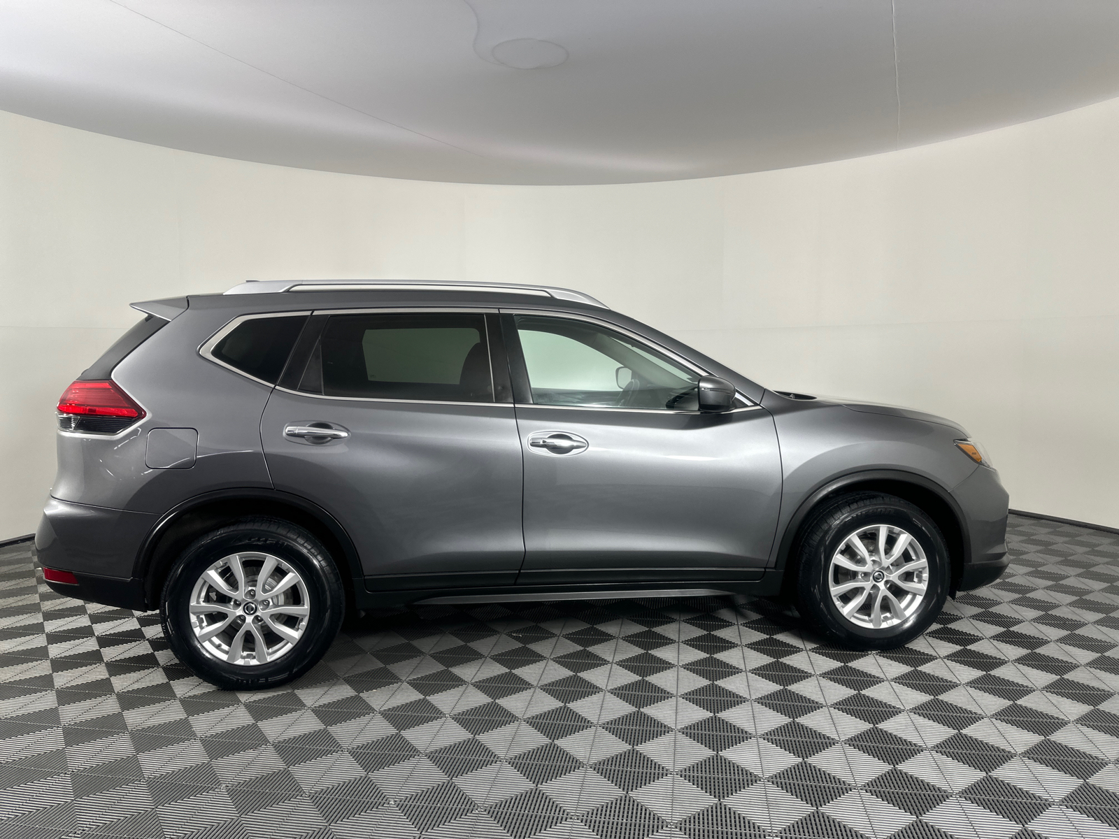 2017 Nissan Rogue SV 20