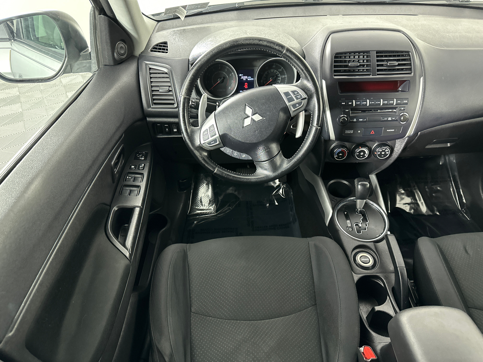 2013 Mitsubishi Outlander Sport ES 26