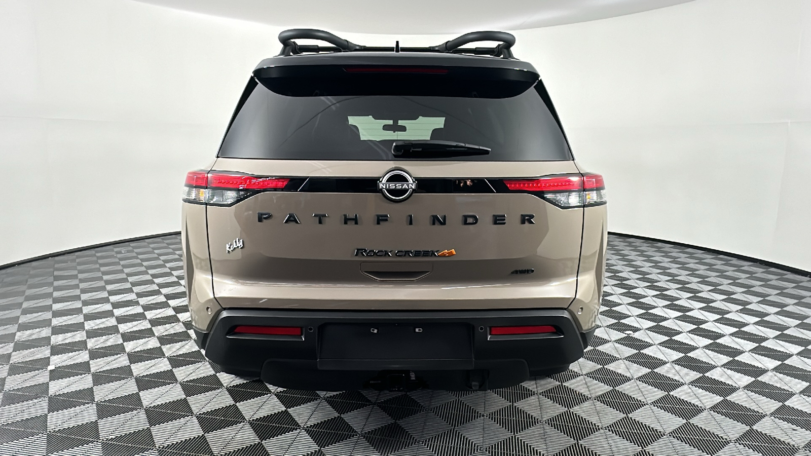 2023 Nissan Pathfinder SV 14