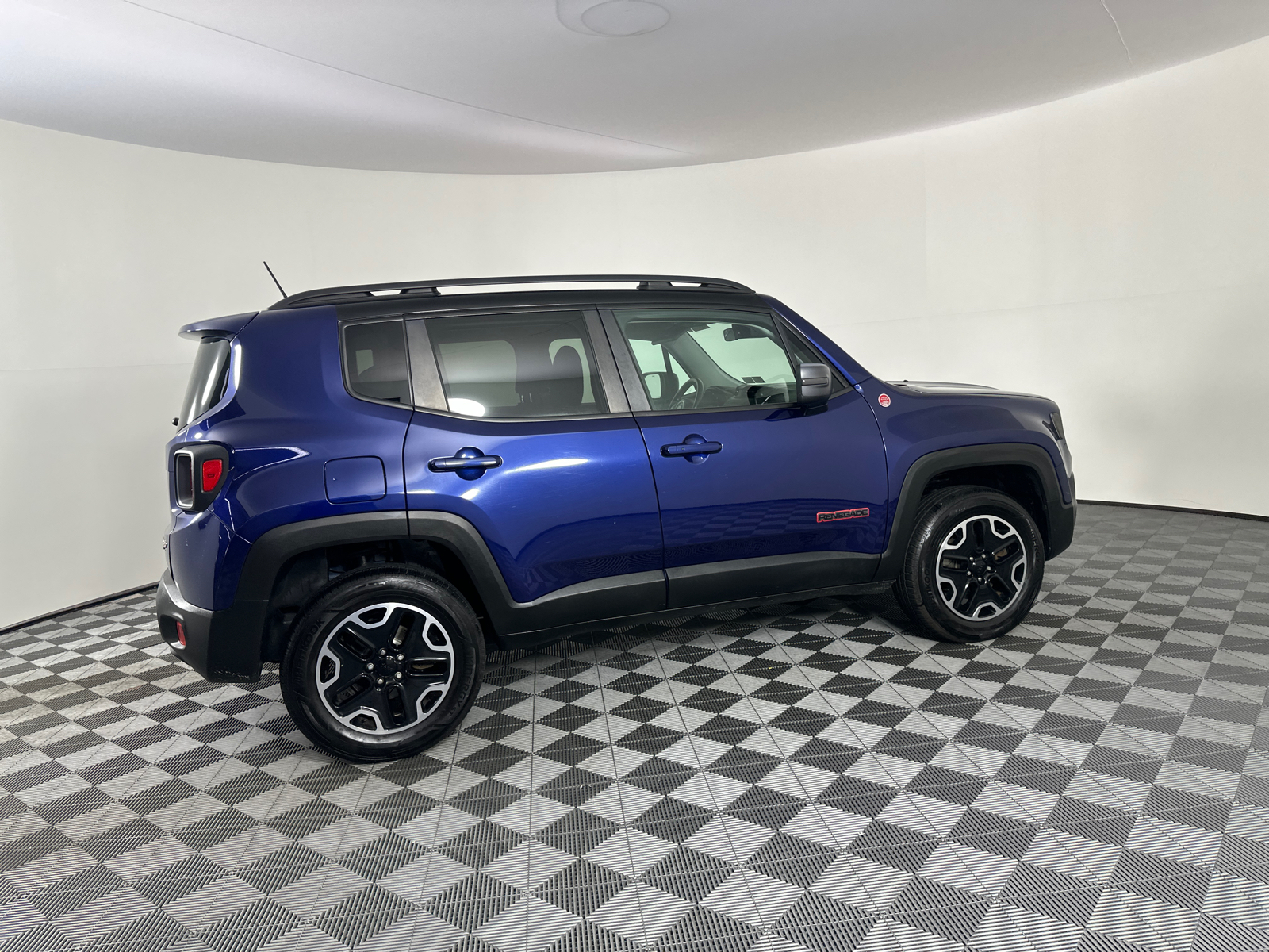 2016 Jeep Renegade Trailhawk 22