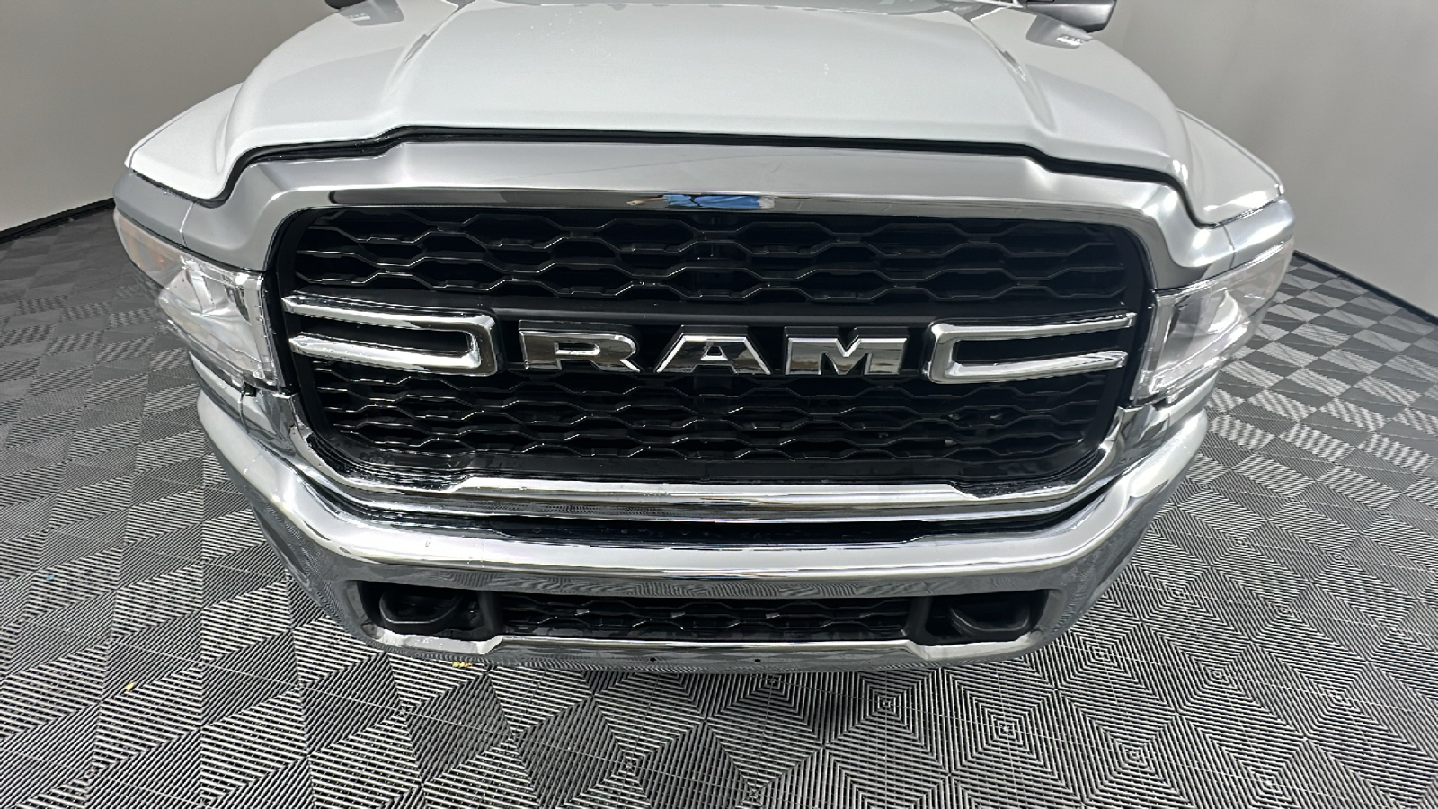 2024 Ram 3500 Tradesman 3