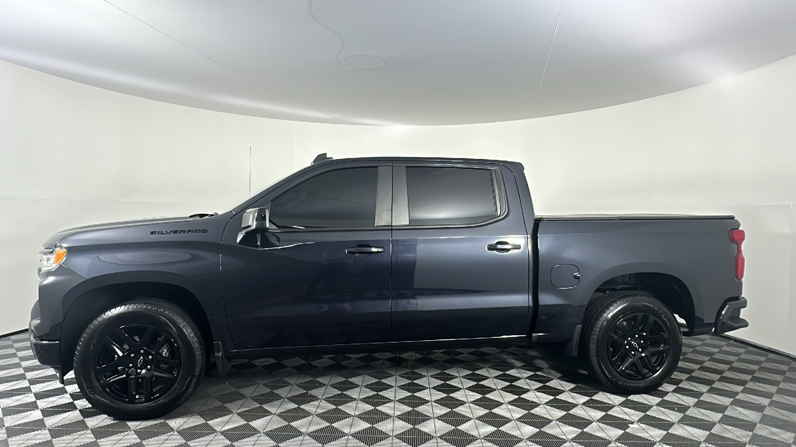 2022 Chevrolet Silverado 1500 RST 9