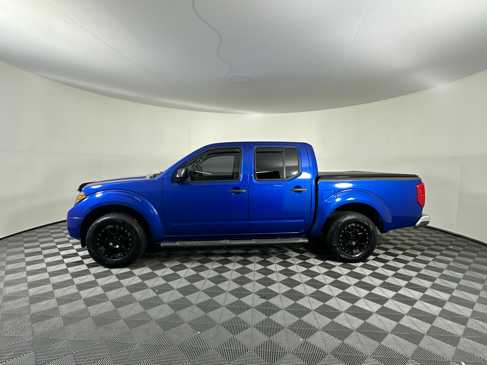 2013 Nissan Frontier SV 8