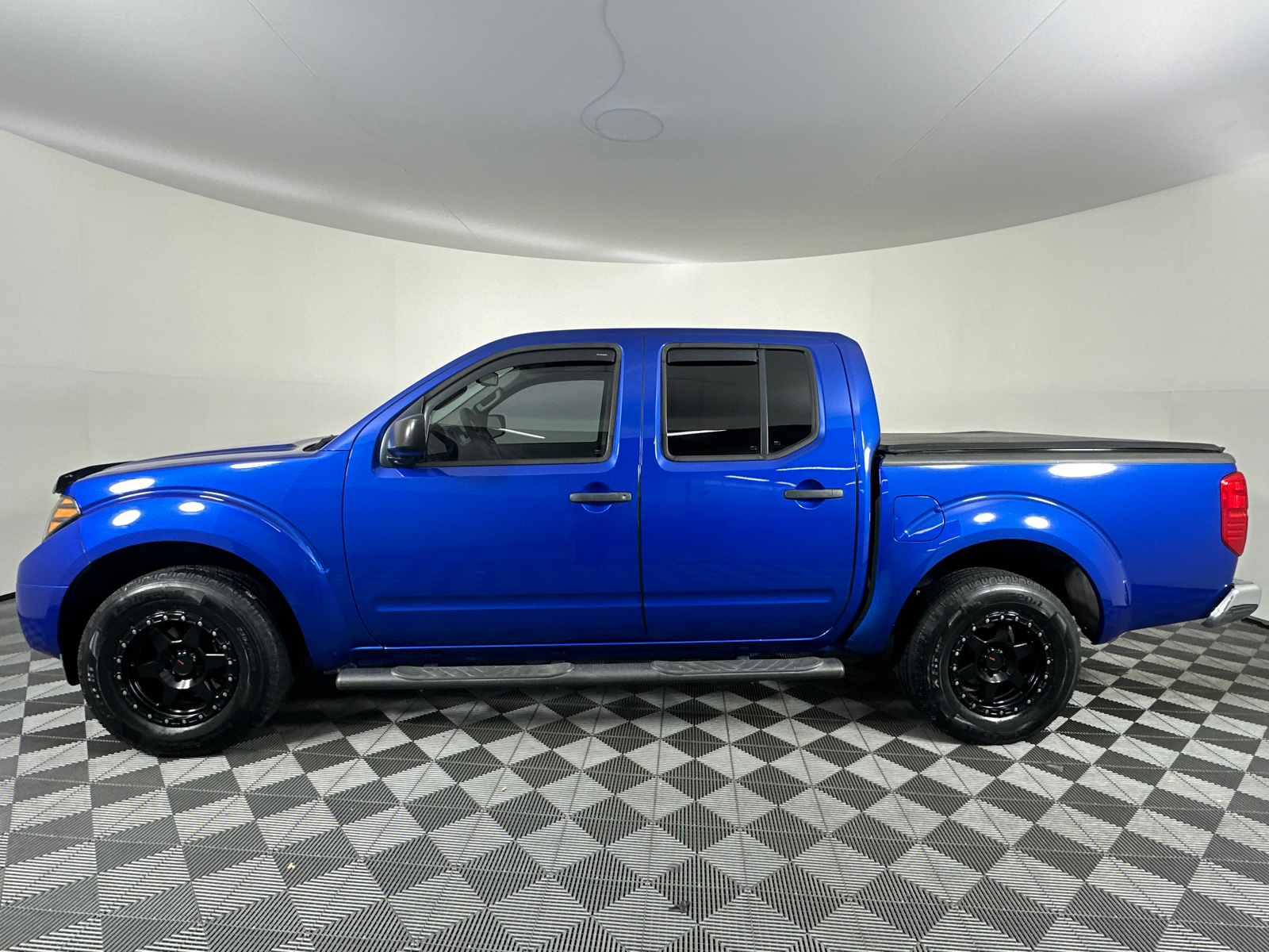 2013 Nissan Frontier SV 9