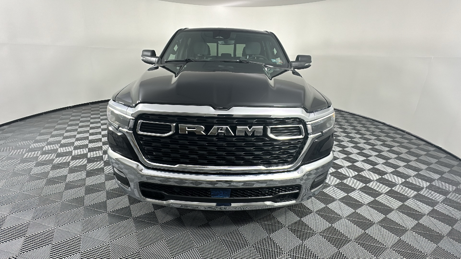 2025 Ram 1500 Big Horn/Lone Star 2