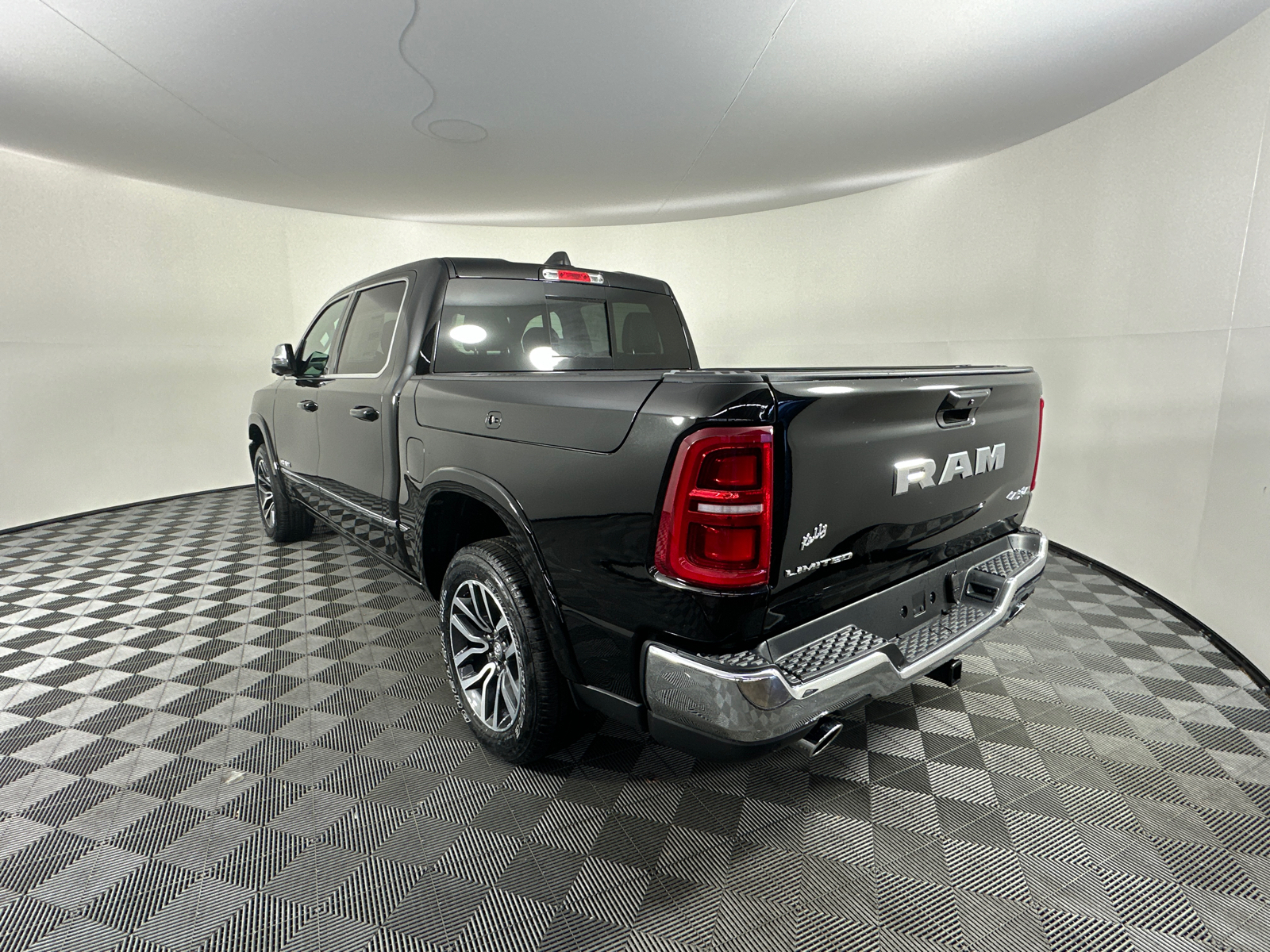 2025 Ram 1500 Limited 9