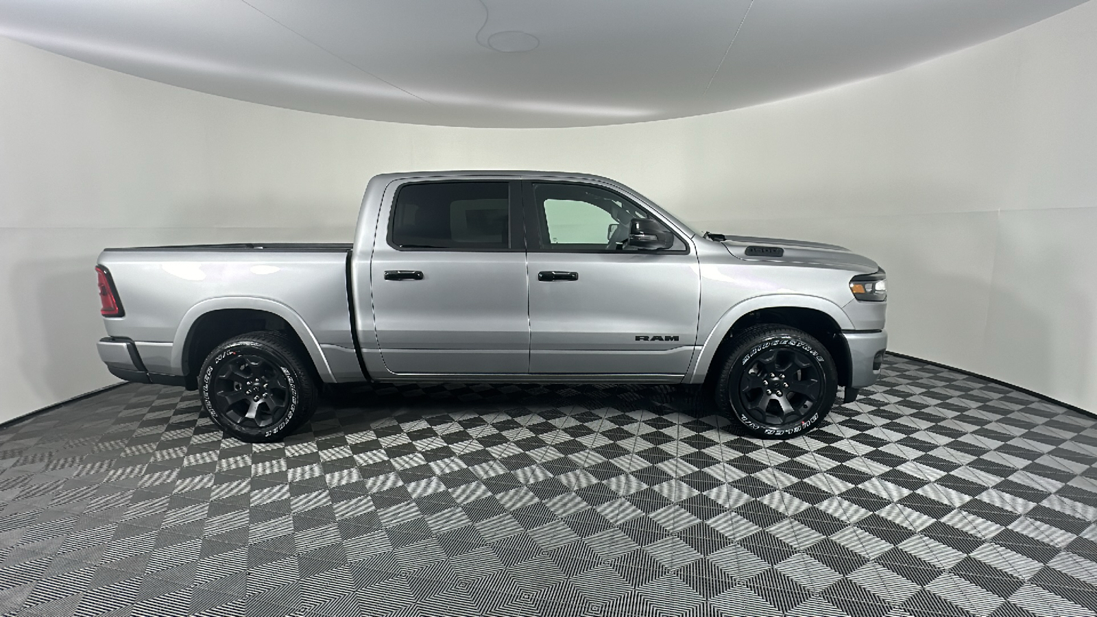 2025 Ram 1500 Big Horn/Lone Star 18