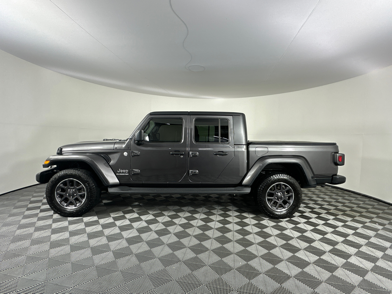 2020 Jeep Gladiator Overland 8