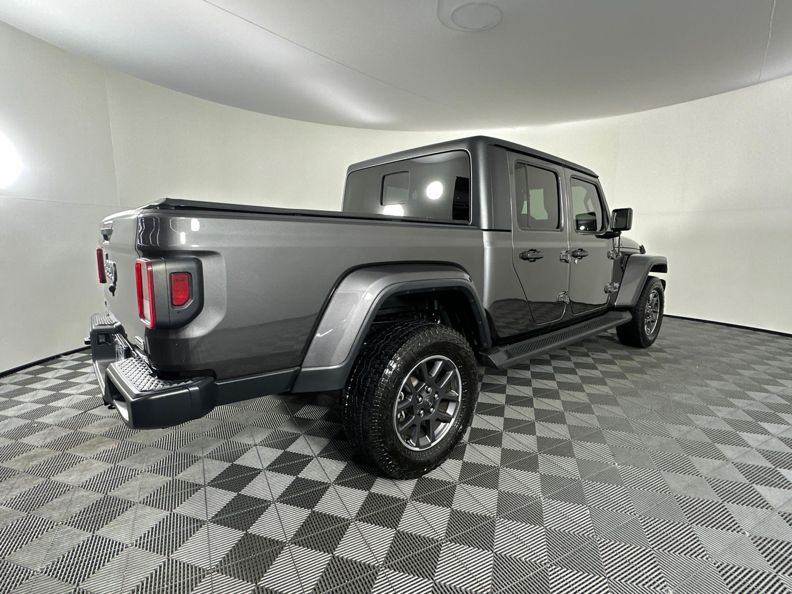 2020 Jeep Gladiator Overland 17