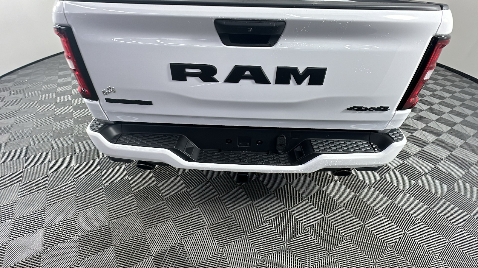 2025 Ram 1500 Big Horn/Lone Star 13