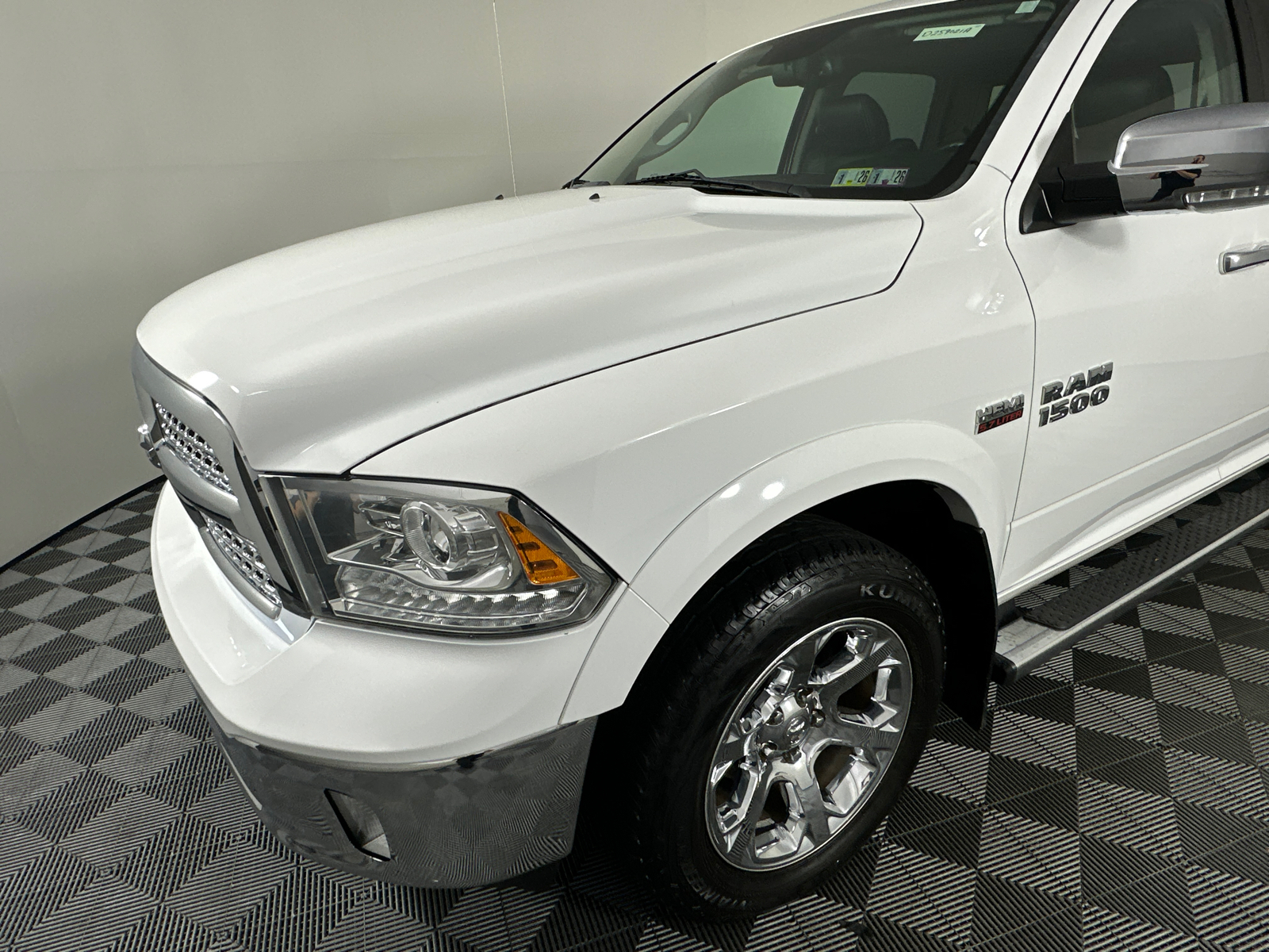 2015 Ram 1500 Laramie 7