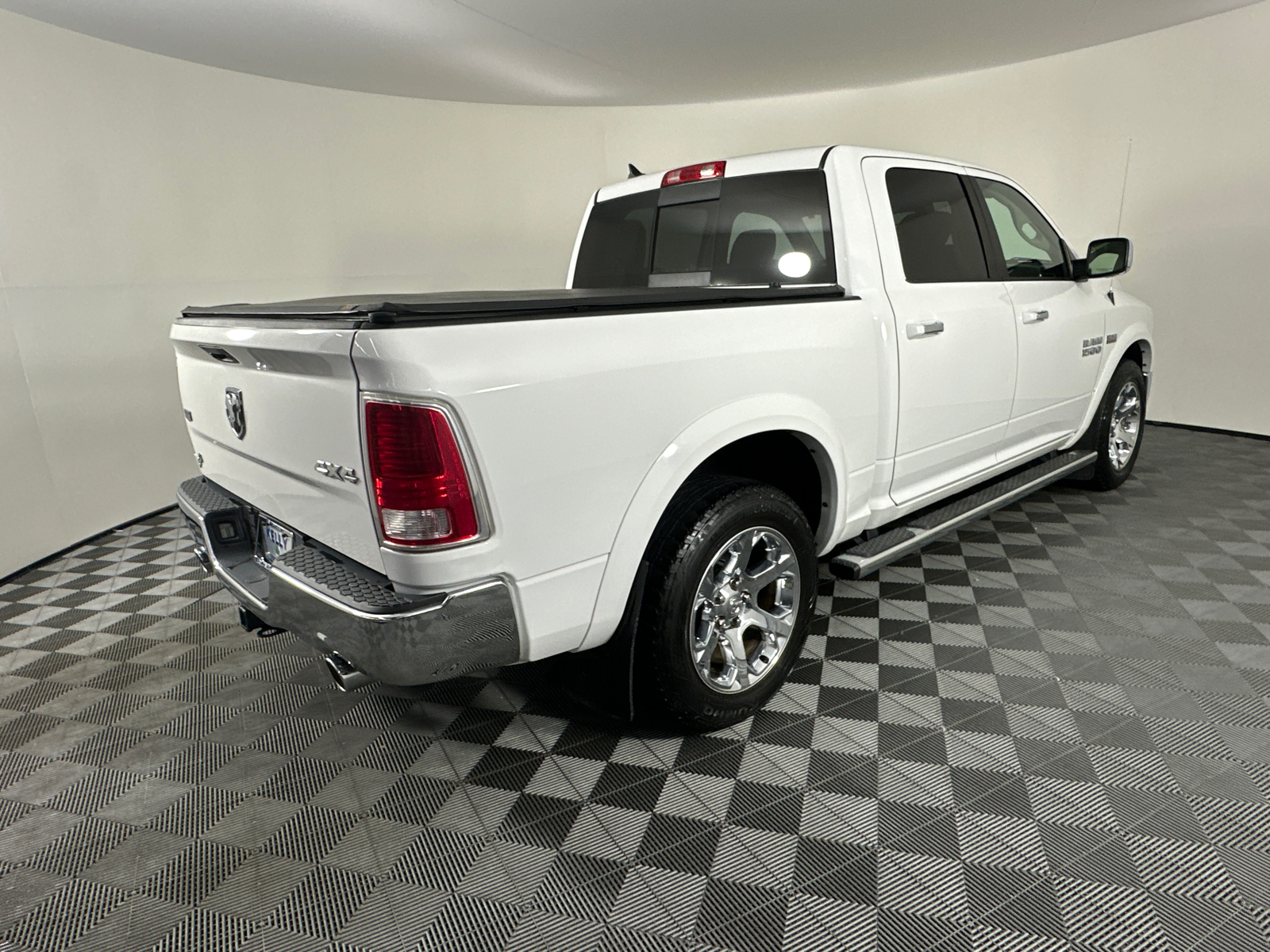 2015 Ram 1500 Laramie 17