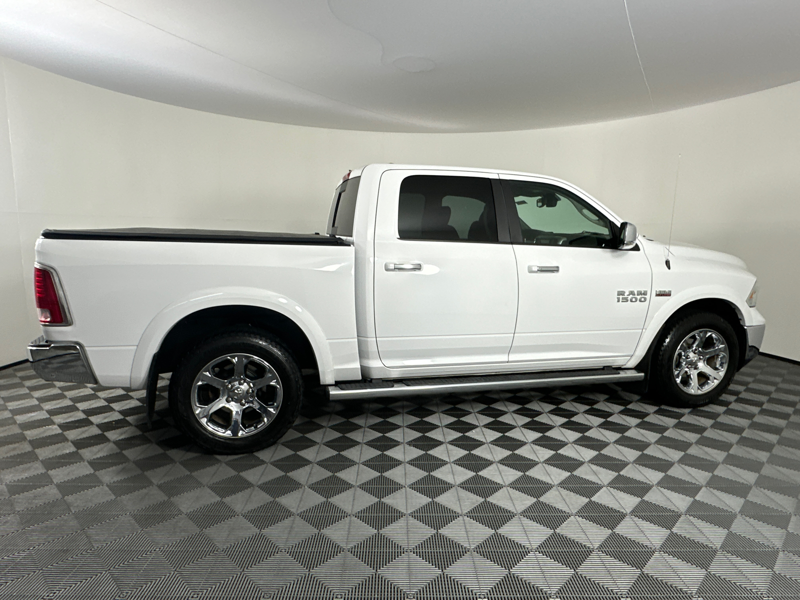 2015 Ram 1500 Laramie 20