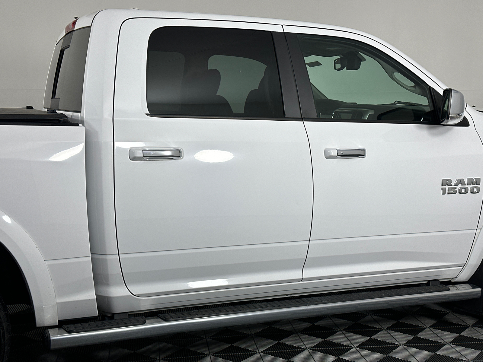 2015 Ram 1500 Laramie 21