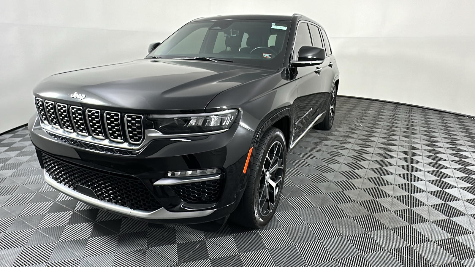 2022 Jeep Grand Cherokee Summit 4