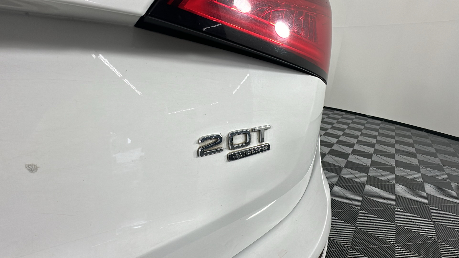 2013 Audi Q5 2.0T Premium 16