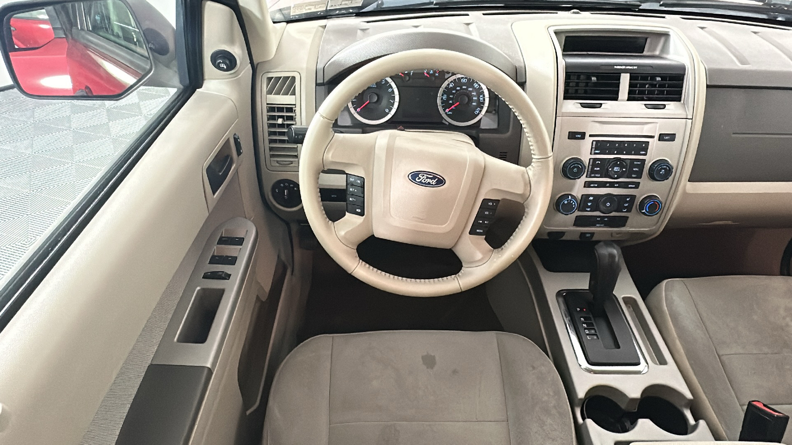 2012 Ford Escape XLT 25