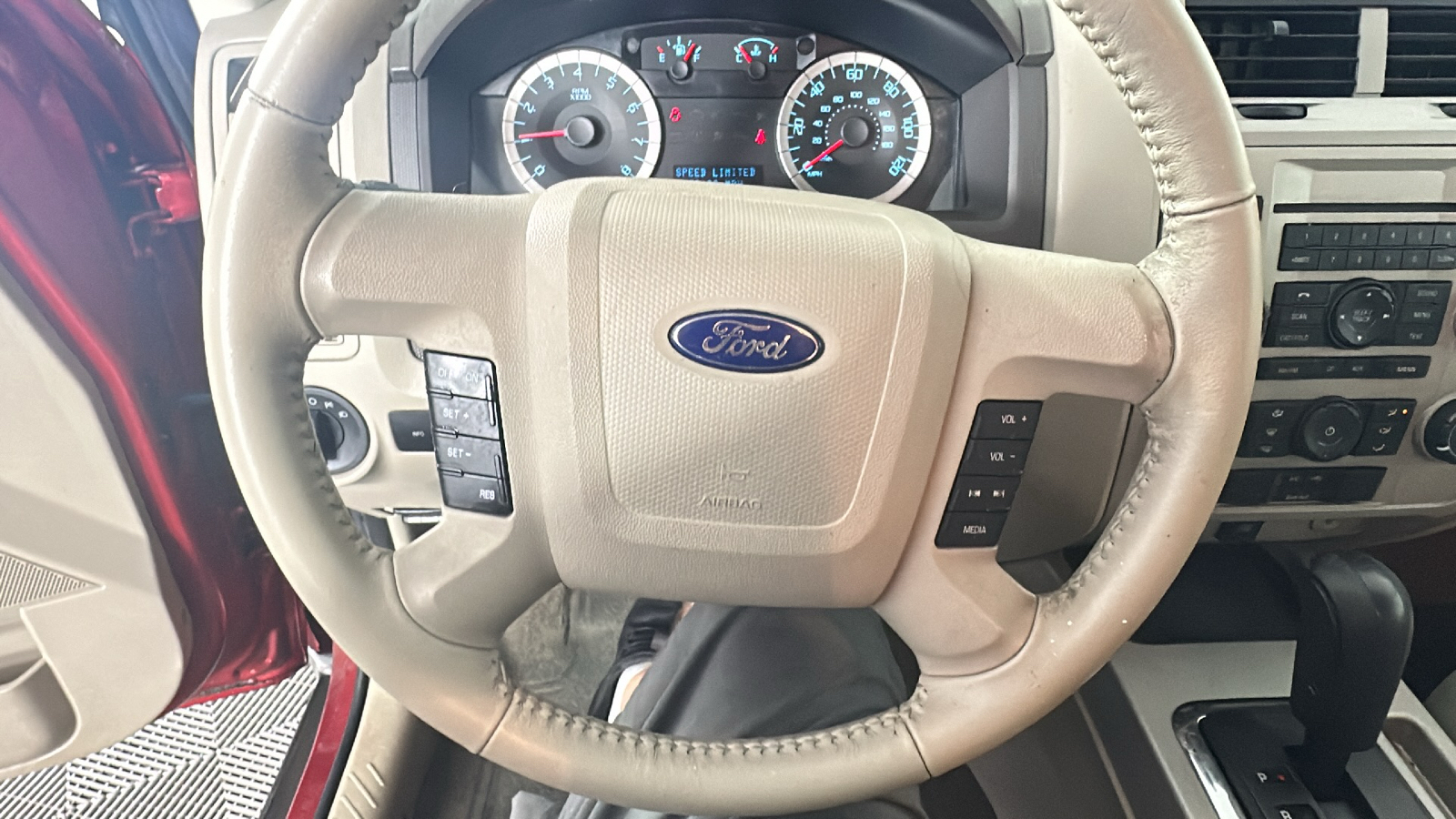 2012 Ford Escape XLT 33